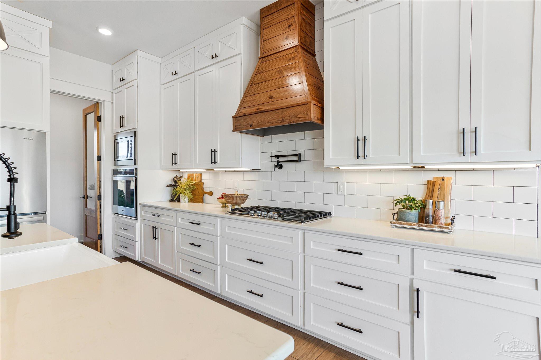 Molino, Florida, 32577, United States, 4 Bedrooms Bedrooms, ,5 BathroomsBathrooms,Residential,Active,2014621
