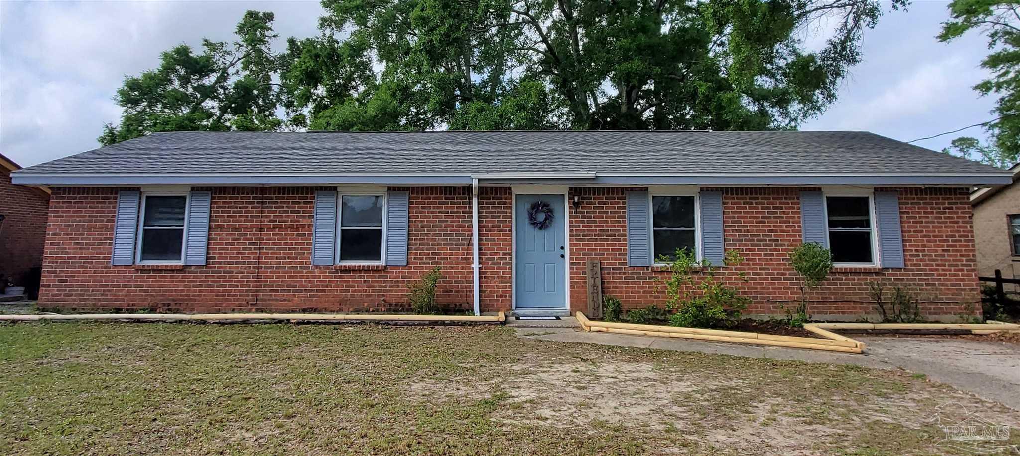 Photo 1 of 34 — 188 Overlook Dr, Pensacola, FL 32503