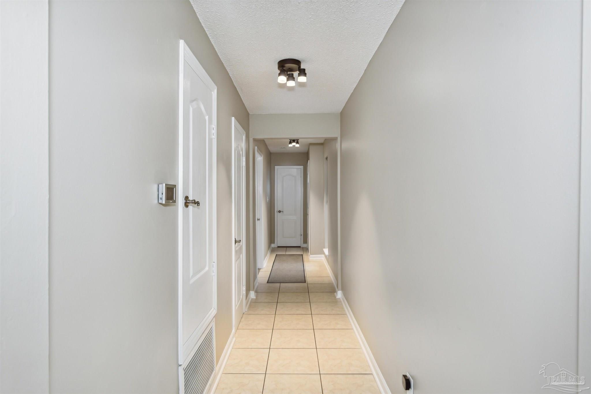 Gulf Breeze, Florida 32563, United States, 4 Bedrooms Bedrooms, ,3 BathroomsBathrooms,Residential,Active,33384