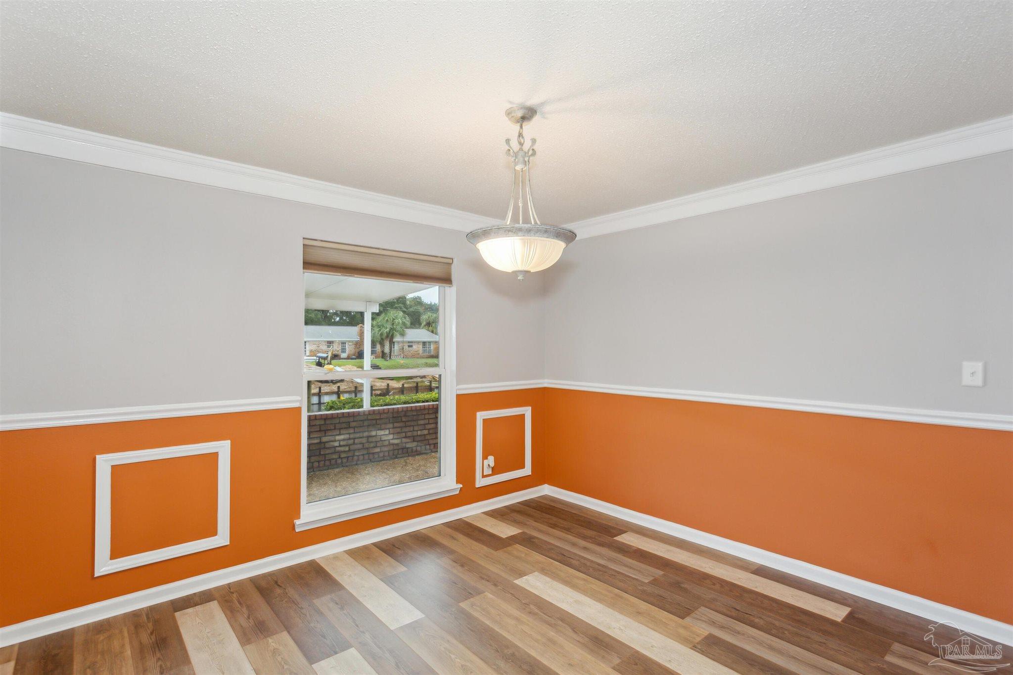 Gulf Breeze, Florida 32563, United States, 4 Bedrooms Bedrooms, ,3 BathroomsBathrooms,Residential,Active,33384