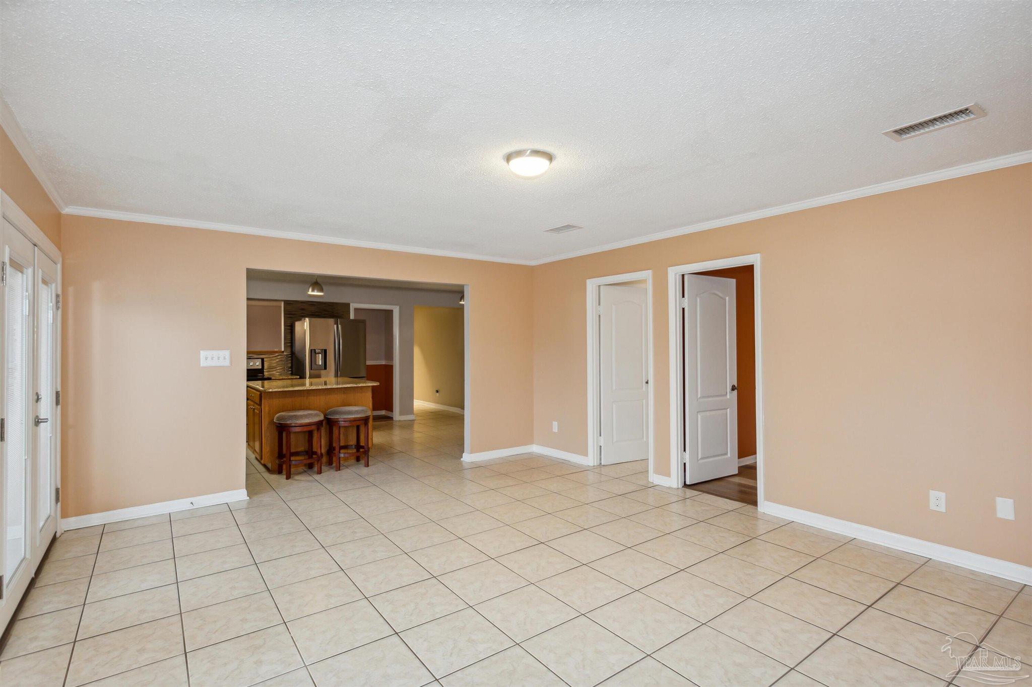 Gulf Breeze, Florida 32563, United States, 4 Bedrooms Bedrooms, ,3 BathroomsBathrooms,Residential,Active,33384