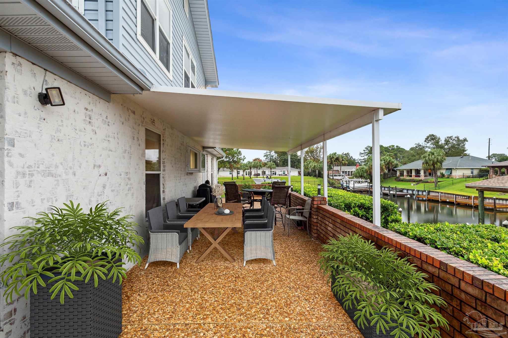 Gulf Breeze, Florida 32563, United States, 4 Bedrooms Bedrooms, ,3 BathroomsBathrooms,Residential,Active,33384