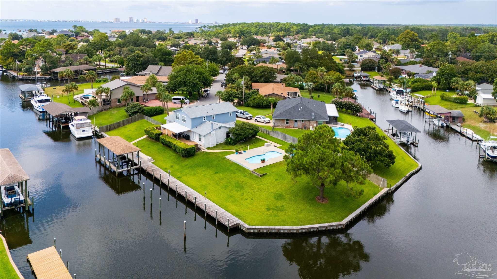 Gulf Breeze, Florida 32563, United States, 4 Bedrooms Bedrooms, ,3 BathroomsBathrooms,Residential,Active,33384