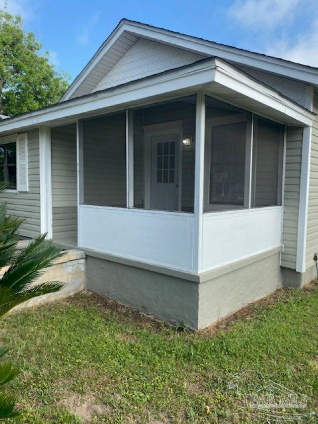 2321 W Desoto St