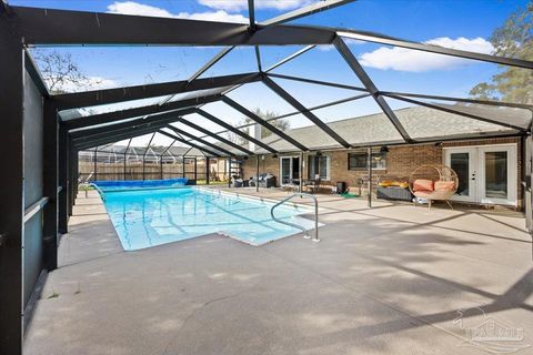 8 Arapaho Dr Pensacola FL 32507