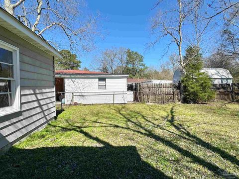 A home in Atmore