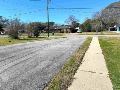 A home in Atmore