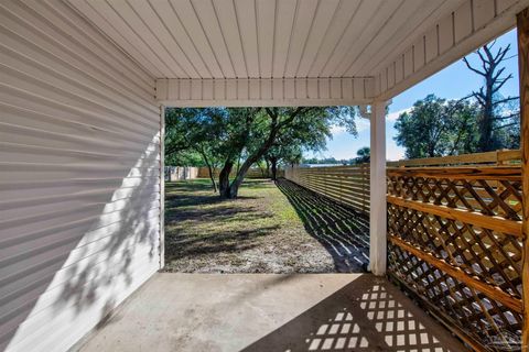 A home in Navarre