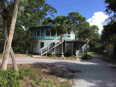 3056 Bay St Gulf Breeze FL 32563