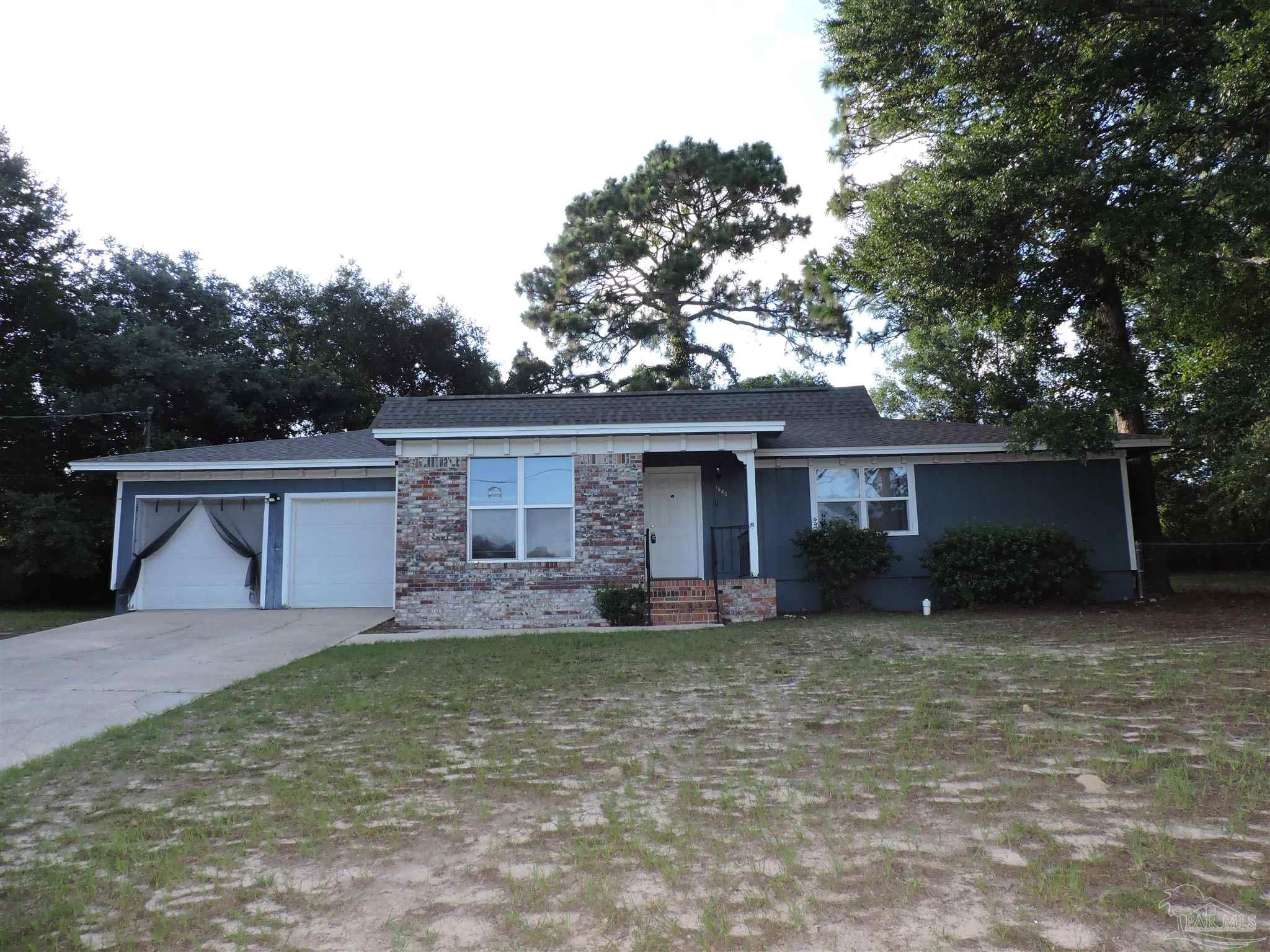 Photo 1 of 25 — 1885 Broyhill Cir, Pensacola, FL 32526
