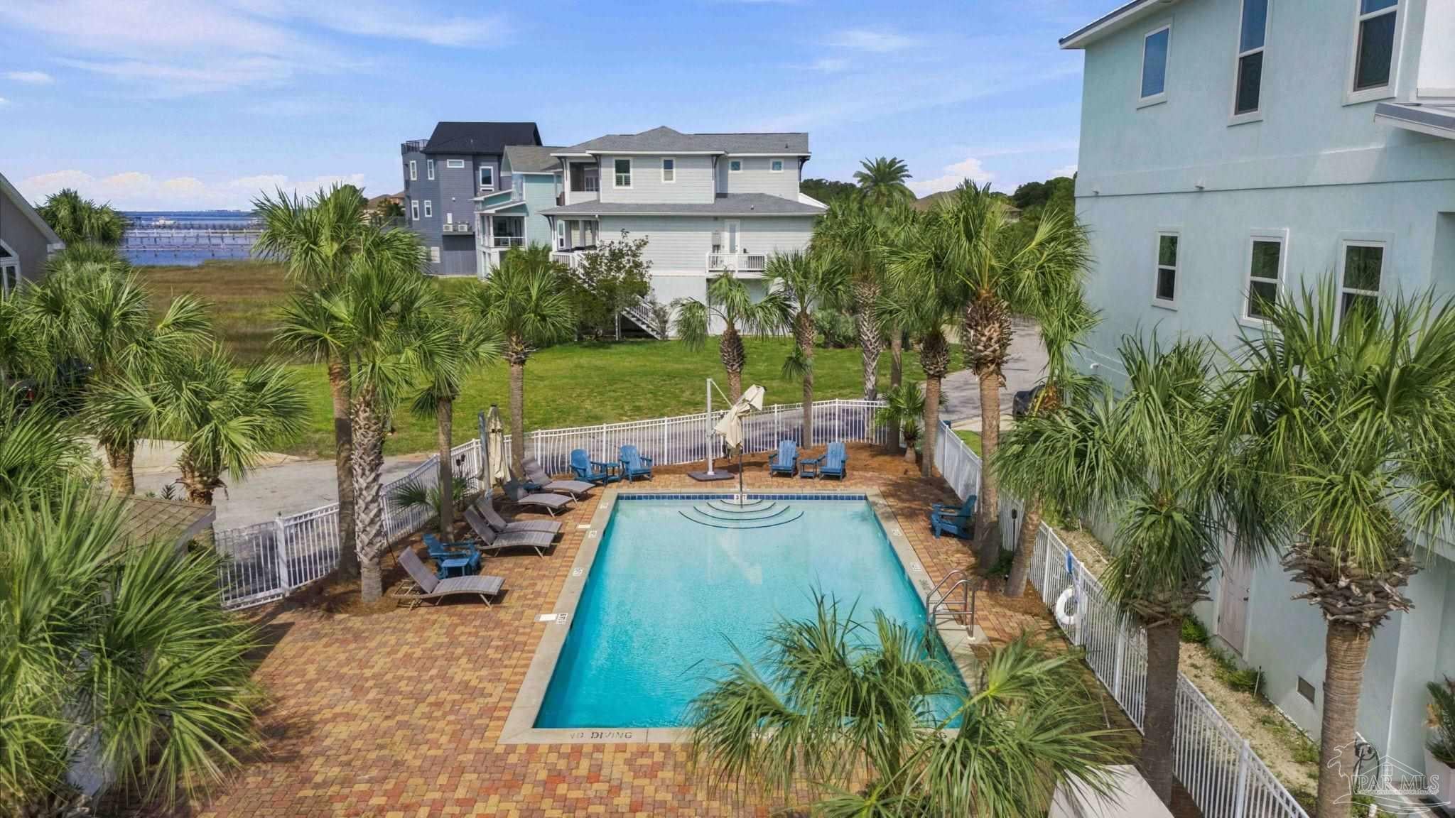 1143 Sawgrass Dr
