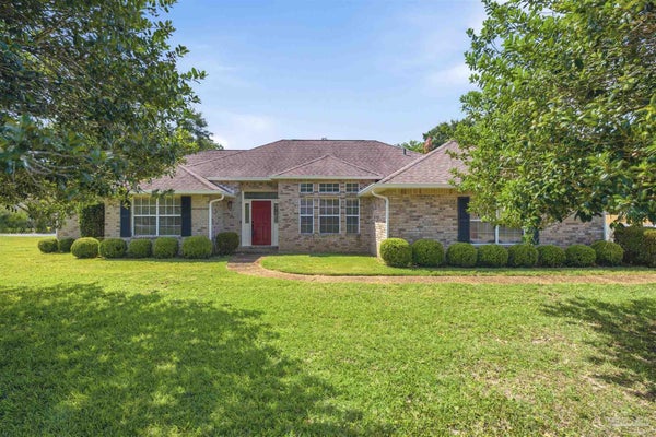 5334 STAFFORD CIR, MILTON, FL 32571 - Image 96bef4a4cfcdb2b248ebf35cd826a24e/746151405