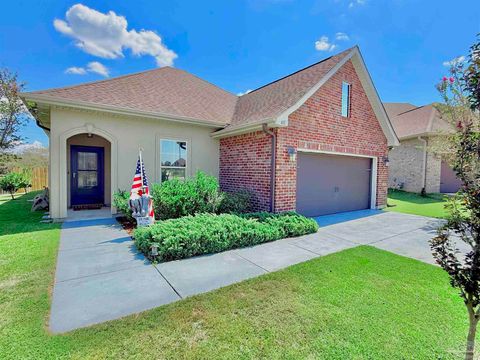 Photo of 401 Waterbury Ct, Cantonment, FL 32533 (MLS # 670319)