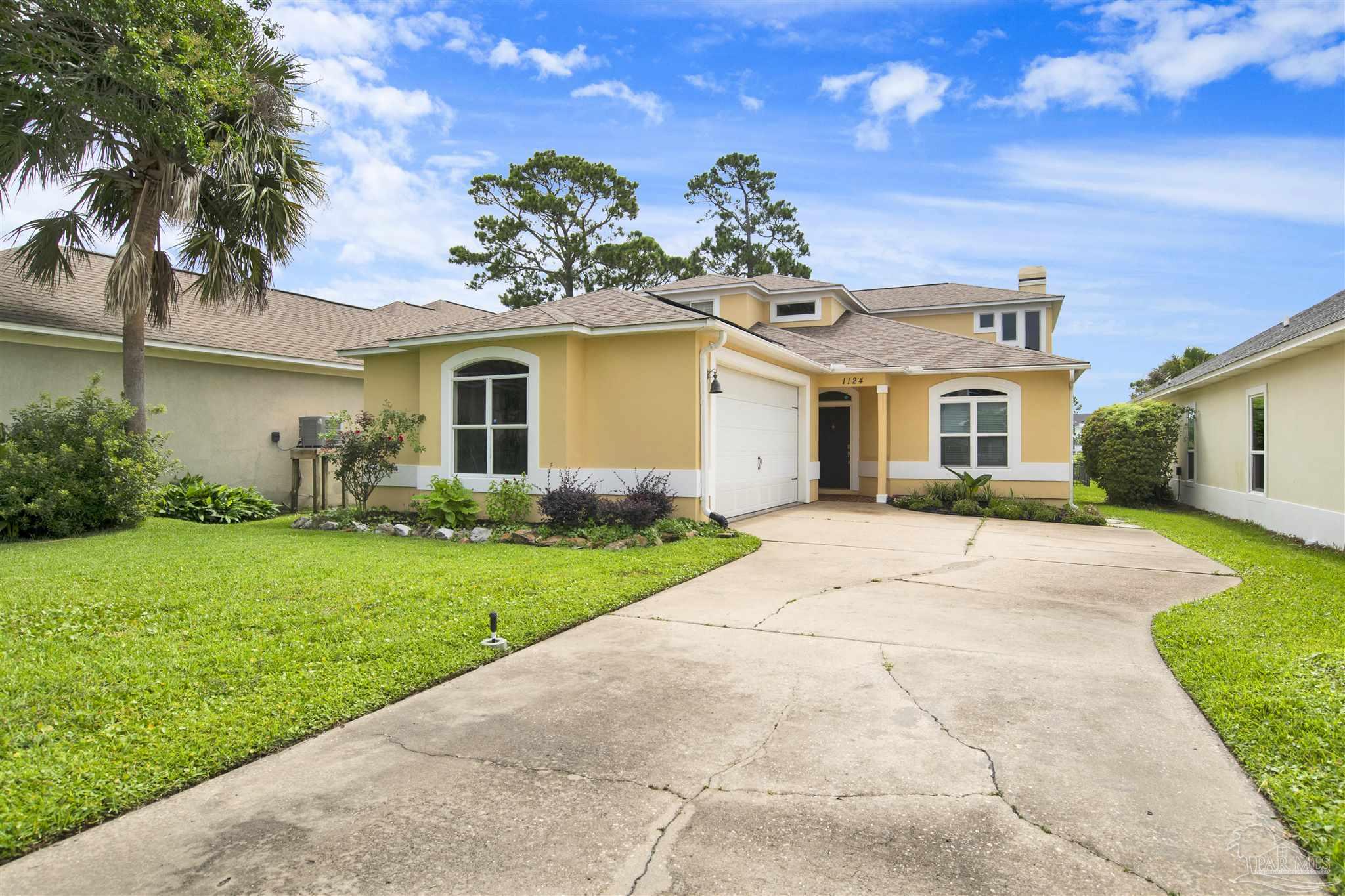 Photo 1 of 41 — 1124 Willowood Cir, Gulf Breeze, FL 32563