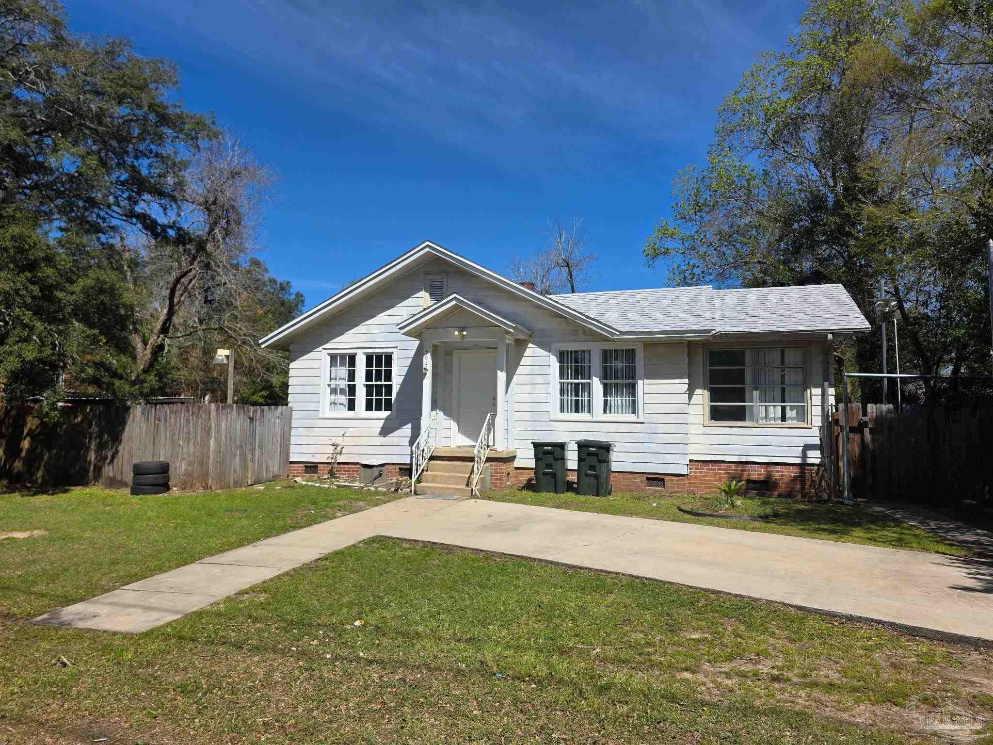 Photo 1 of 45 — 3624 W Jackson St, Pensacola, FL 32505