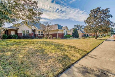 A home in Gulf Breeze