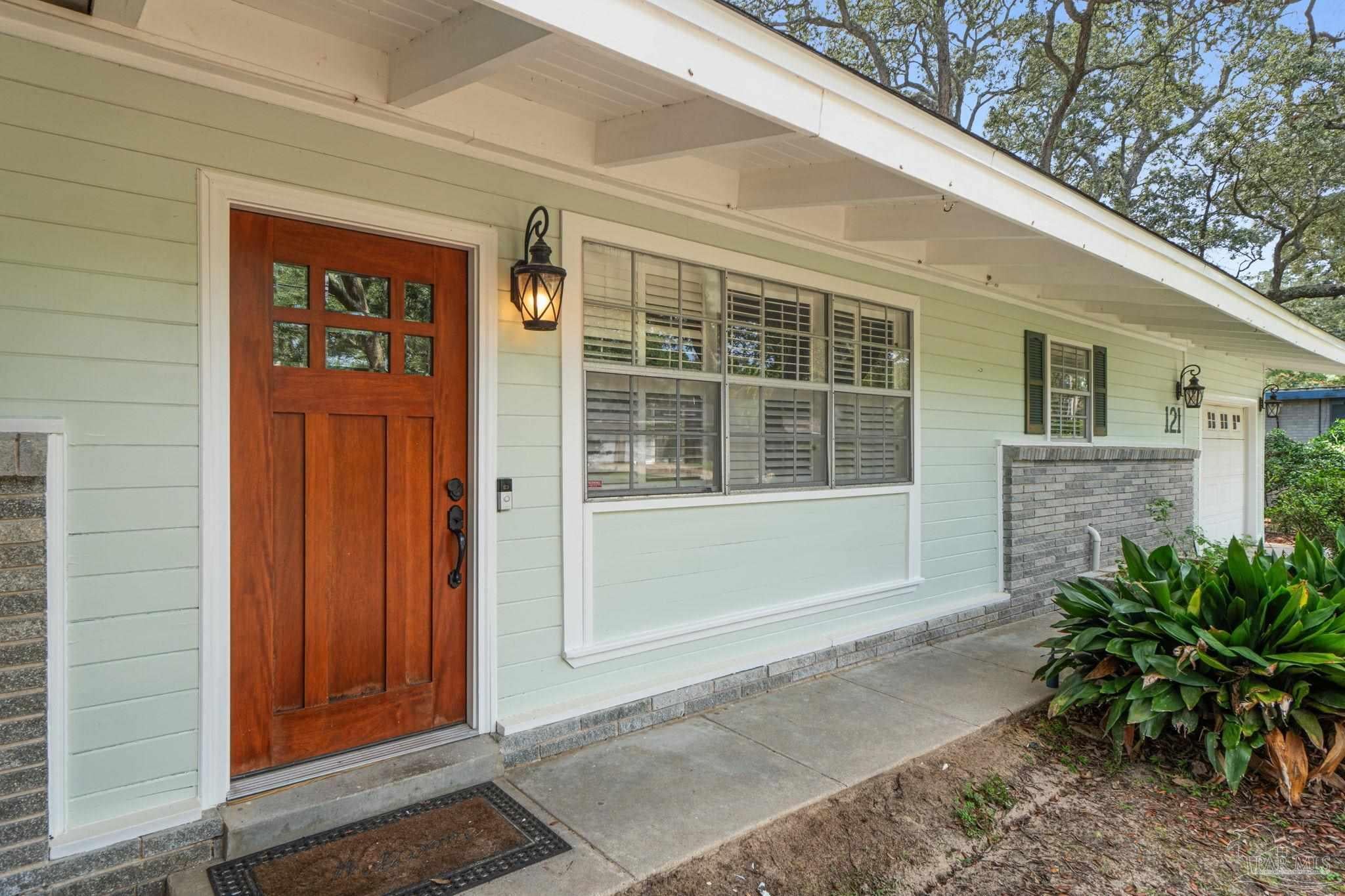 121 Gilmore Dr