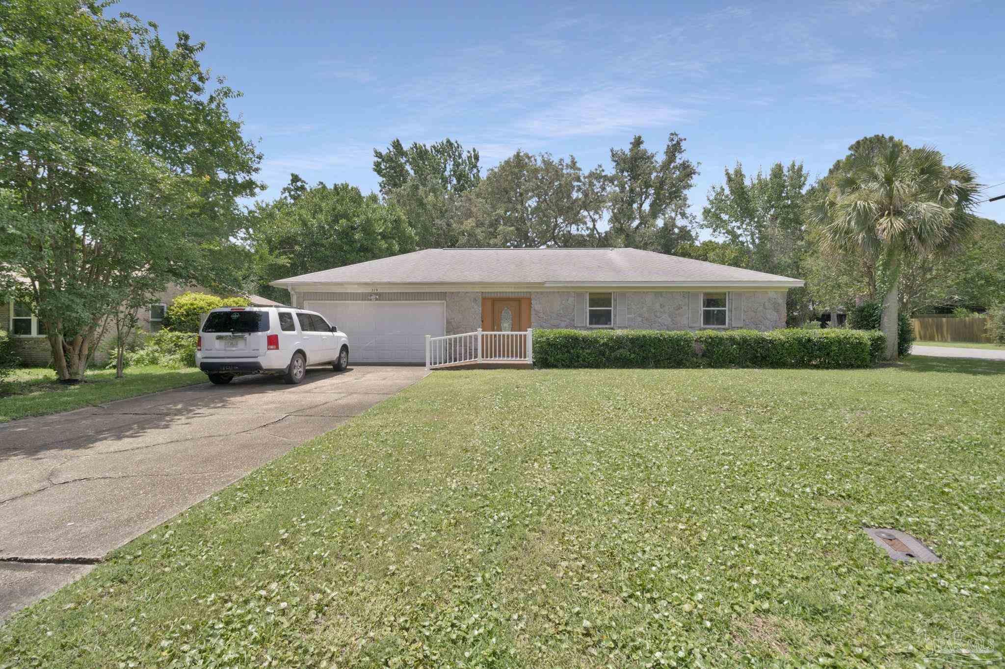 Photo 1 of 47 — 219 Norwich Dr, Gulf Breeze, FL 32561