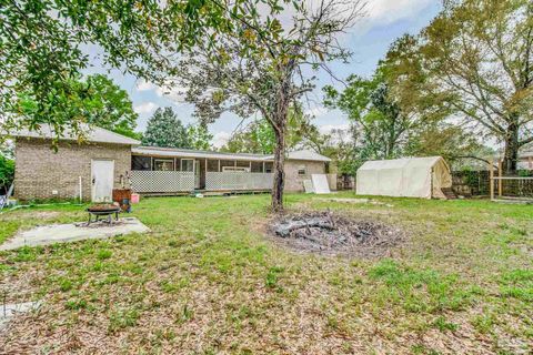 A home in Gulf Breeze