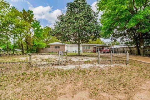 A home in Gulf Breeze