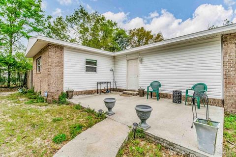 A home in Gulf Breeze