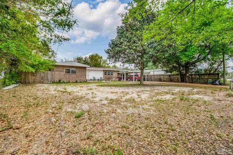 A home in Gulf Breeze