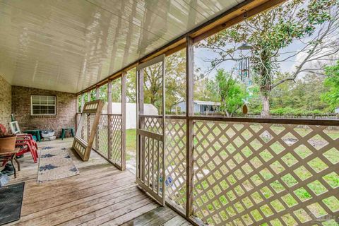 A home in Gulf Breeze