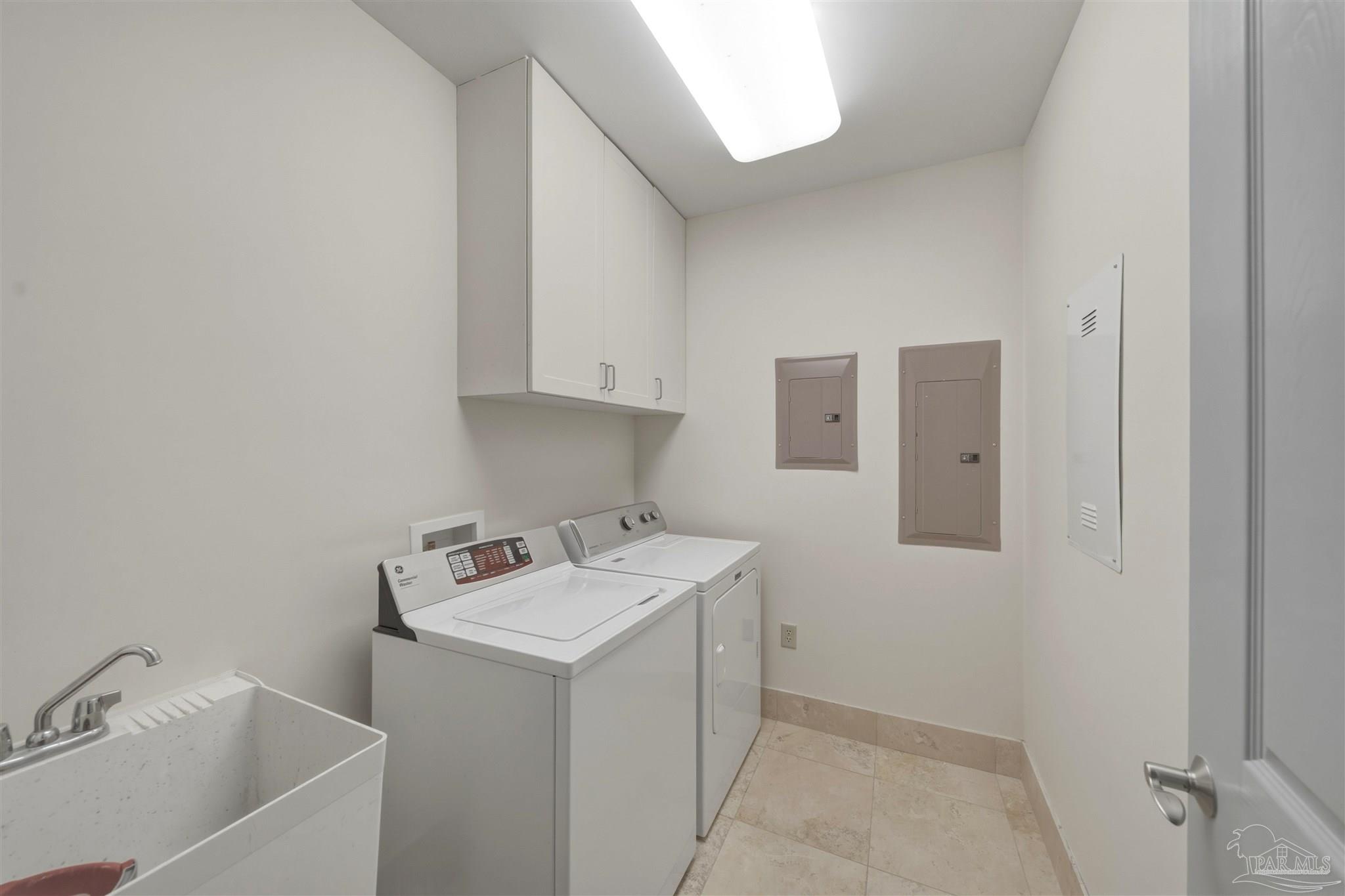 Perdido Key, Florida, 32507, United States, 4 Bedrooms Bedrooms, ,5 BathroomsBathrooms,Residential,Active,2020520