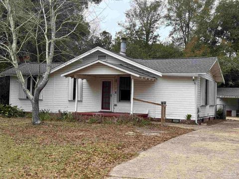 1120 Barcia Dr Pensacola FL 32503