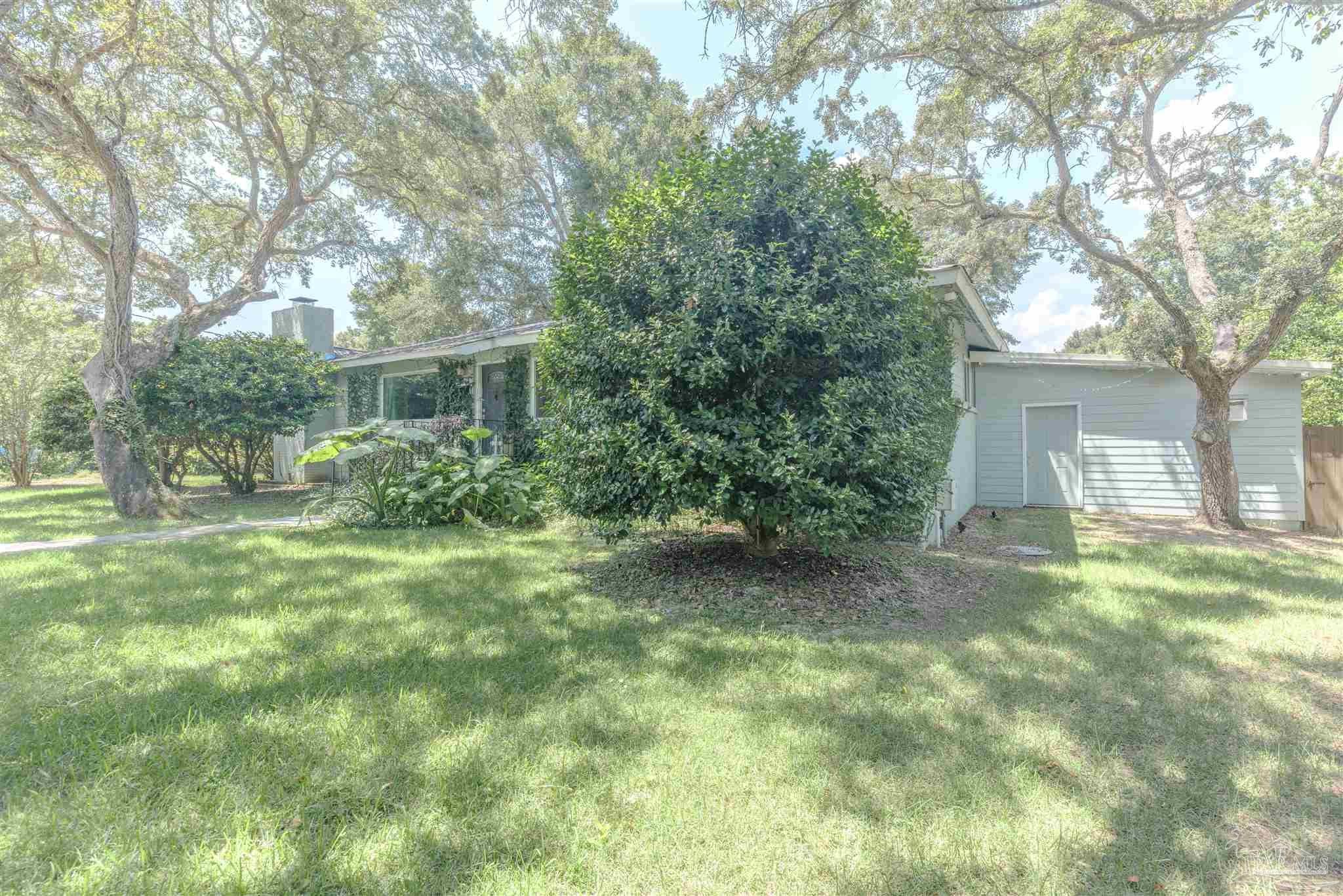 4 Cadiz St