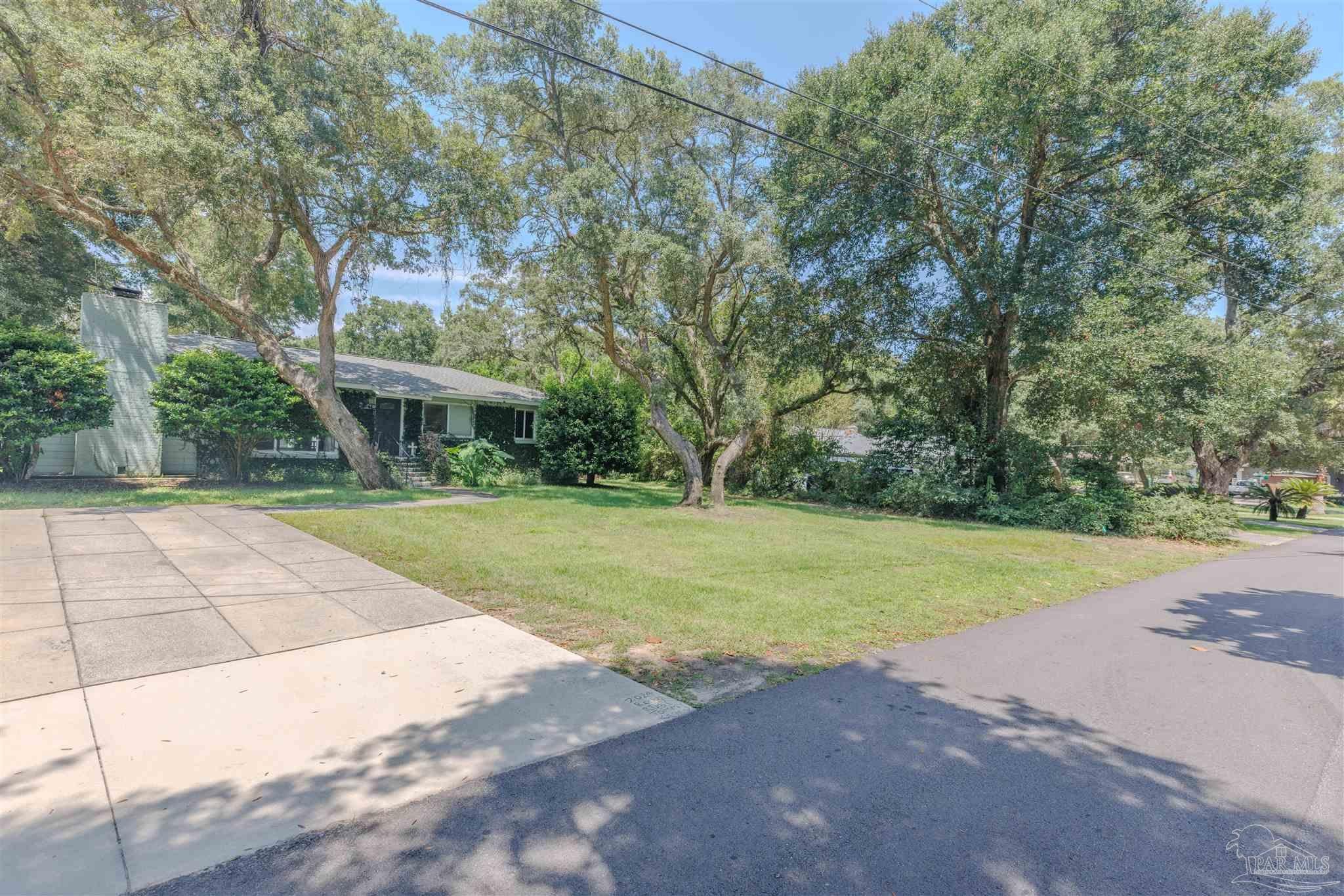 4 Cadiz St