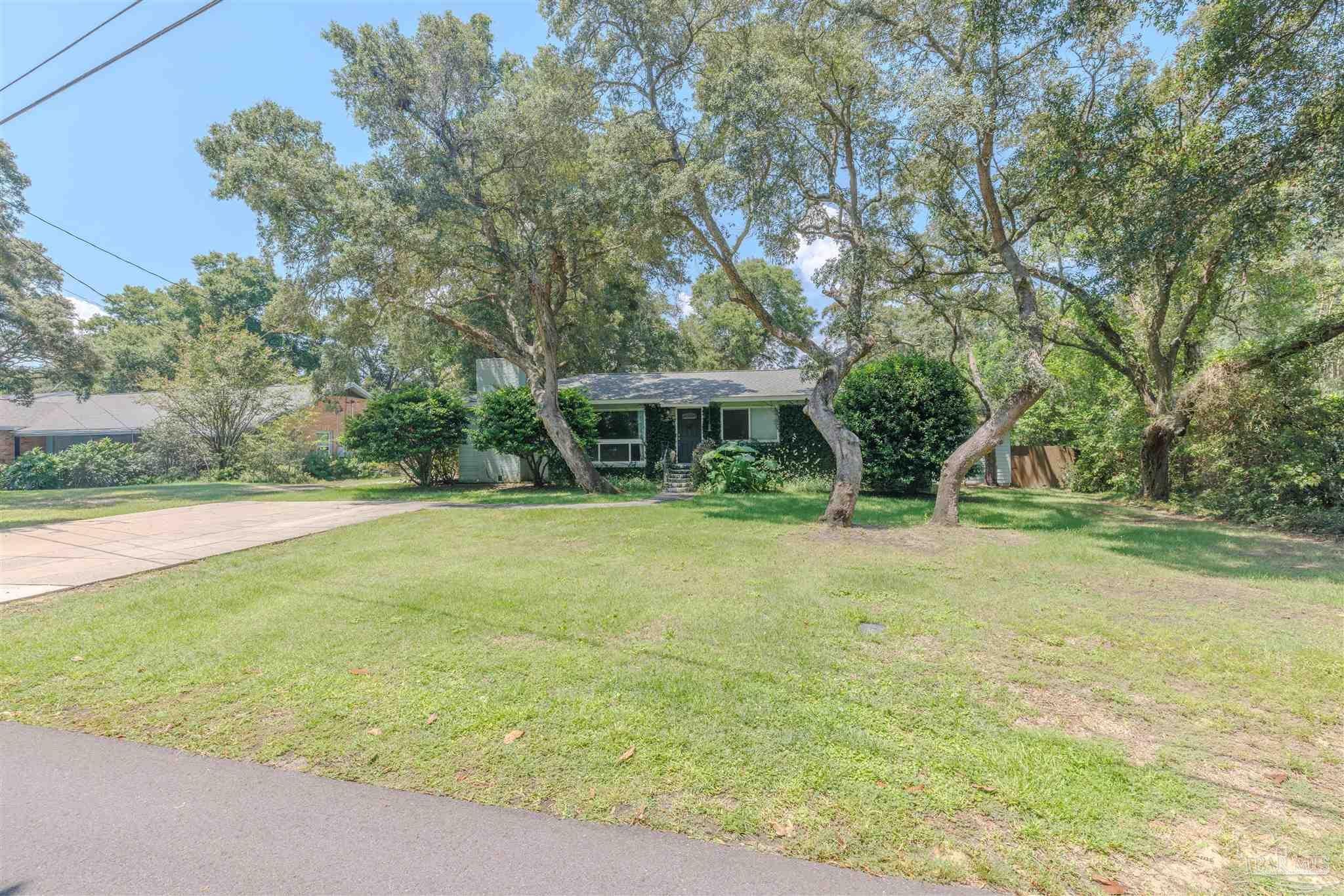 4 Cadiz St