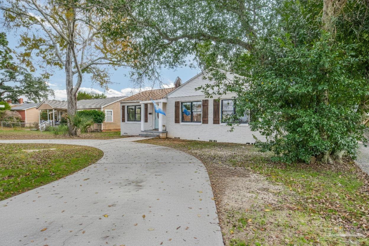 Photo 1 of 23 — 207 Bryant Rd, Pensacola, FL 32507