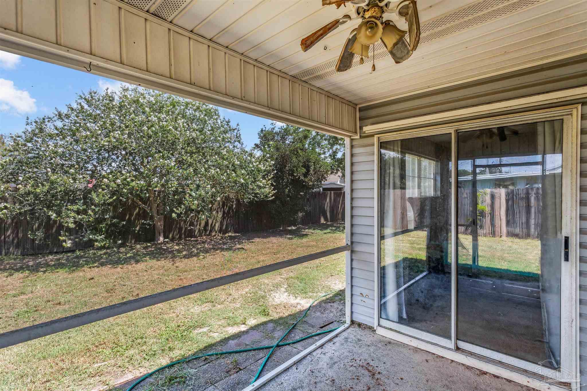 Navarre, Florida 32566, United States, 3 Bedrooms Bedrooms, ,2 BathroomsBathrooms,Residential,Pending,51872