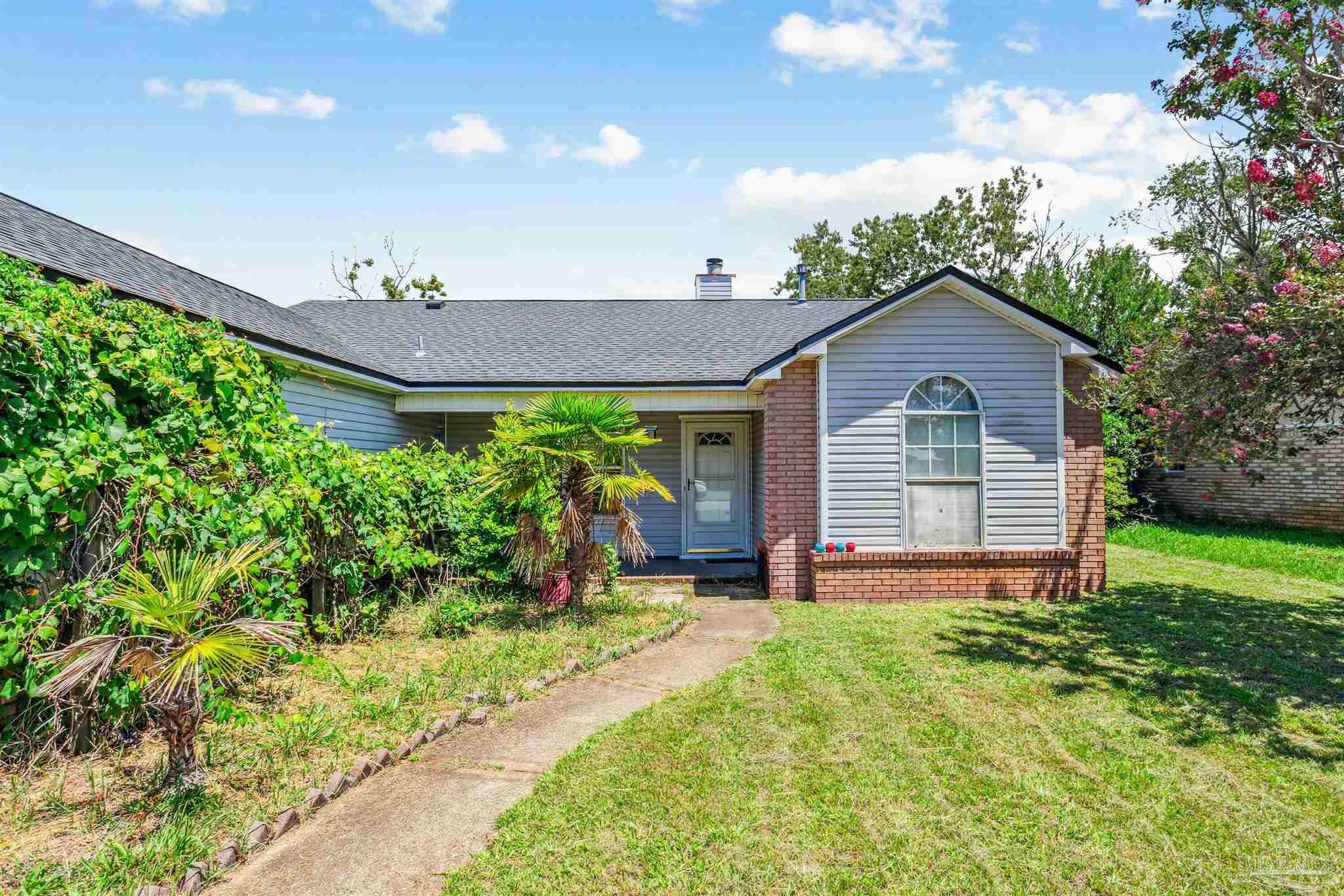 Navarre, Florida 32566, United States, 3 Bedrooms Bedrooms, ,2 BathroomsBathrooms,Residential,Pending,51872