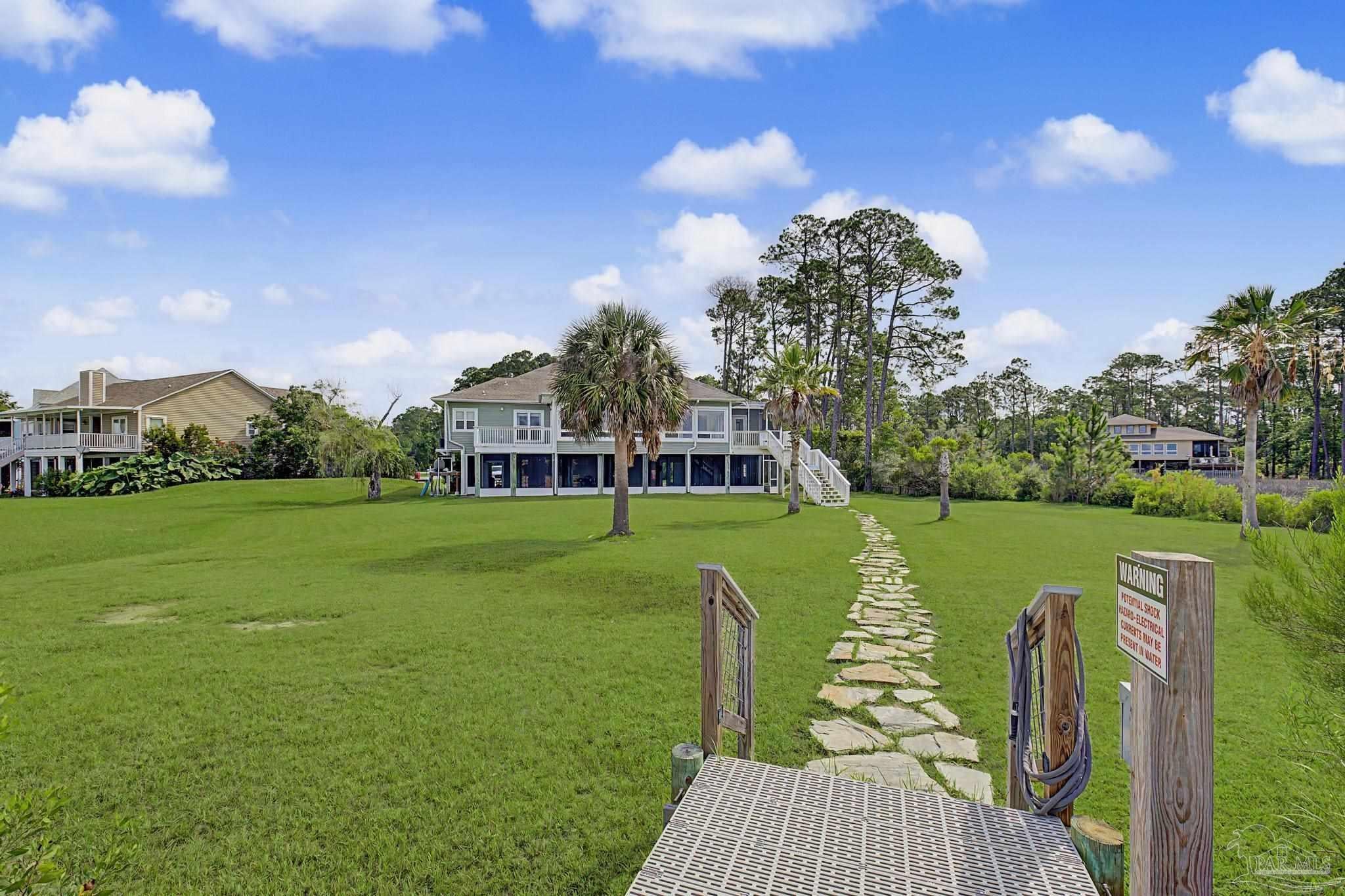 4501 Bayside Dr