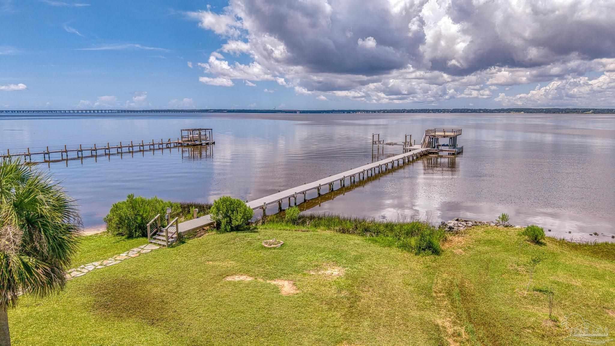 4501 Bayside Dr