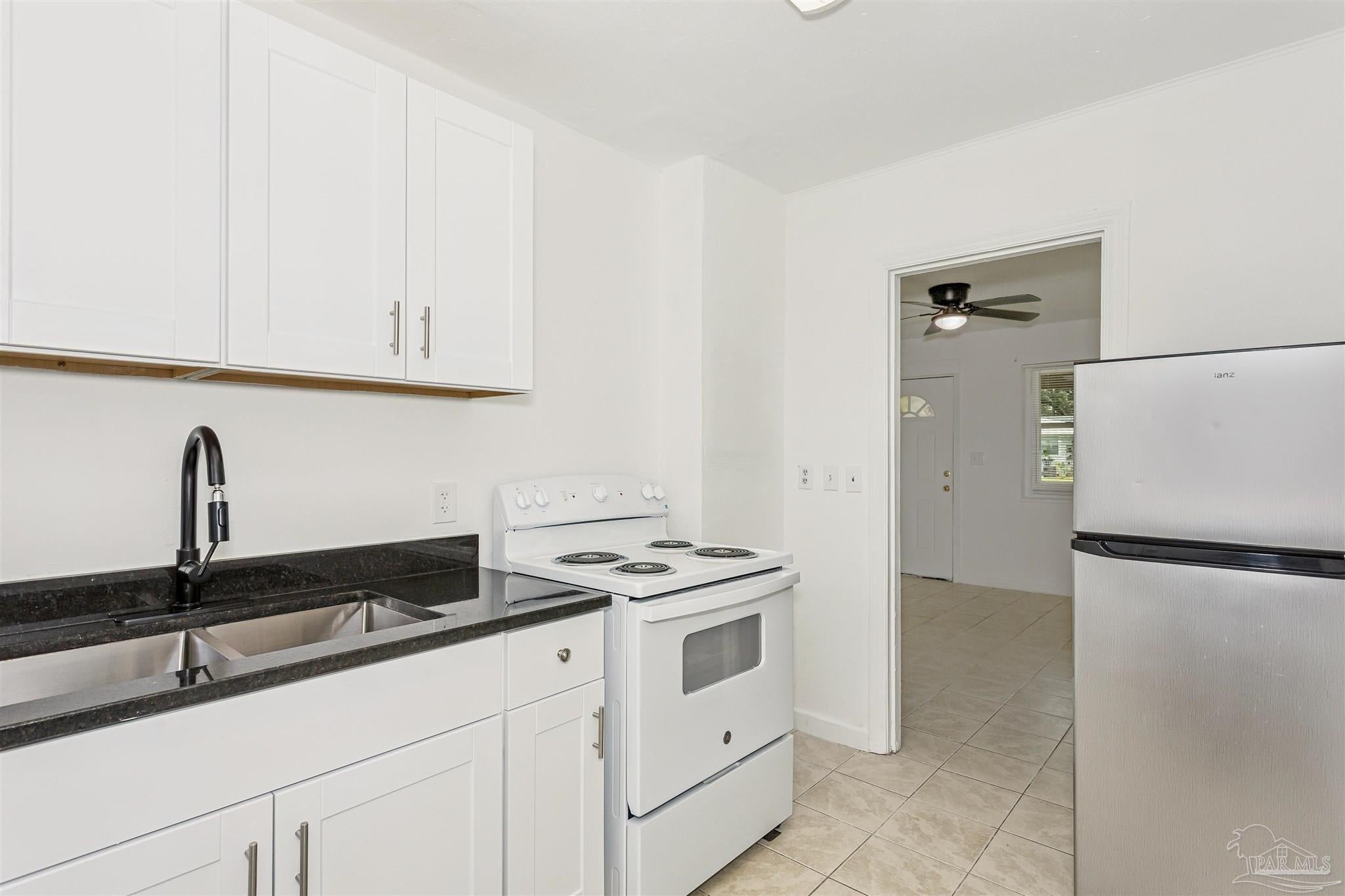 3 Ellinor Ct
