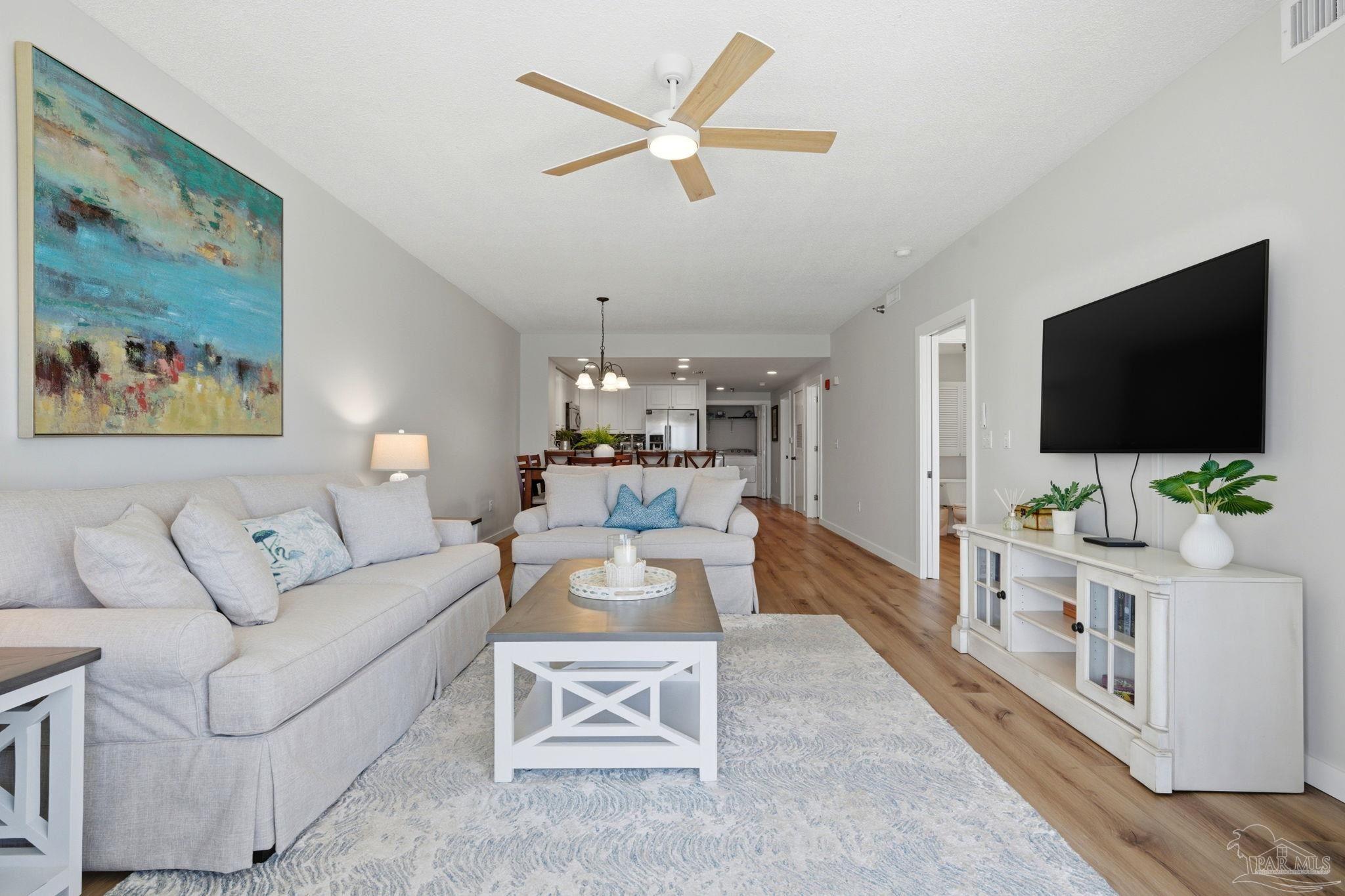 22 Via Deluna Dr 1606