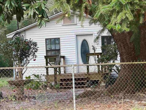 1510 Acorn Ln Pensacola FL 32514