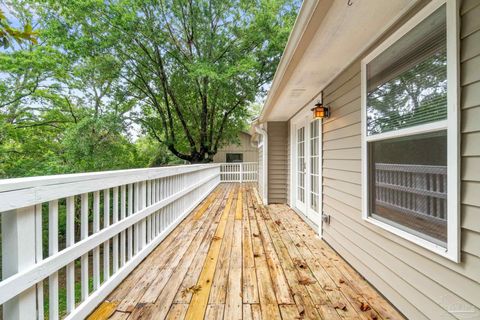 A home in Niceville