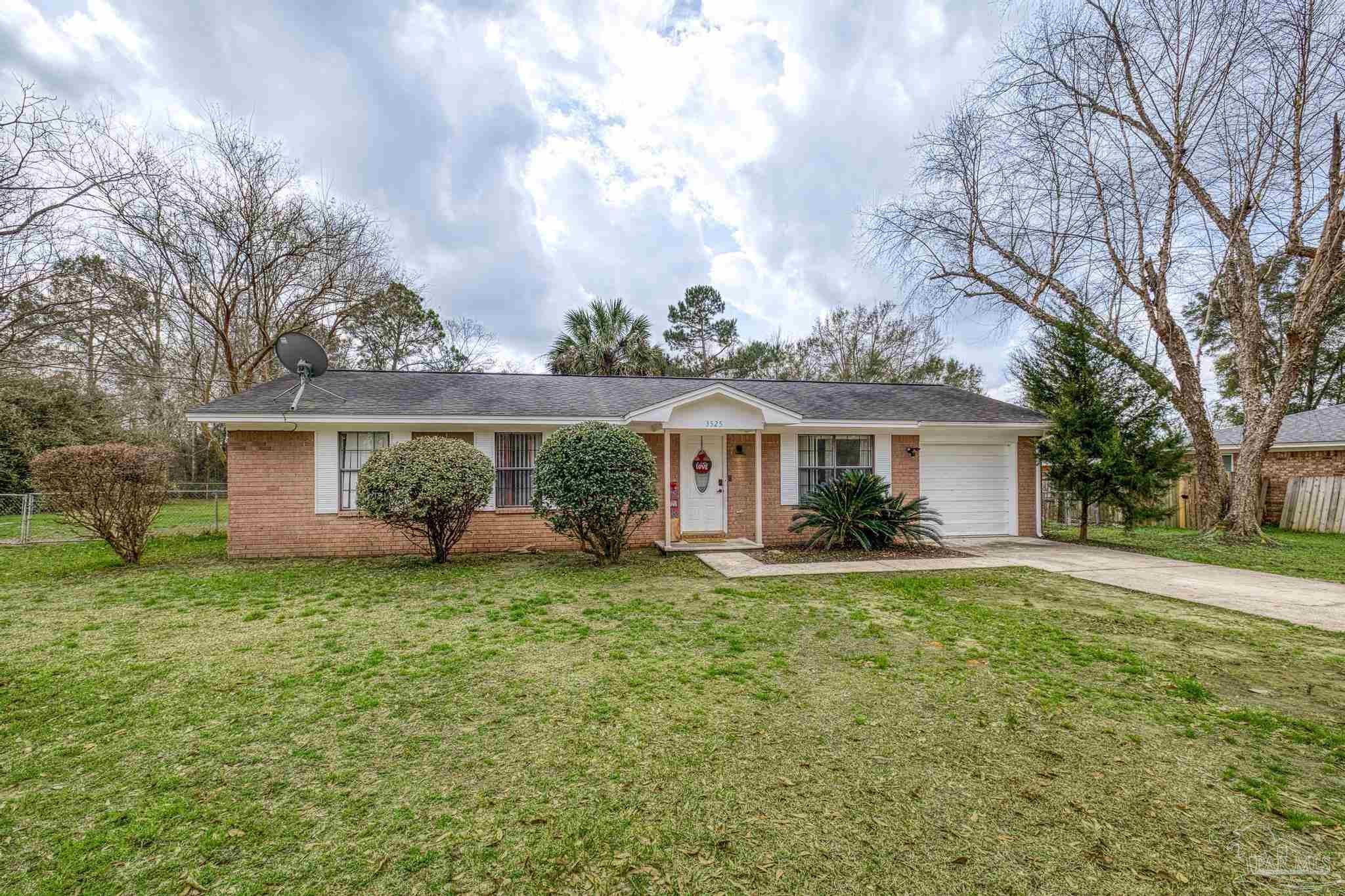 Photo 1 of 59 — 3525 Applewood Ln, Cantonment, FL 32533