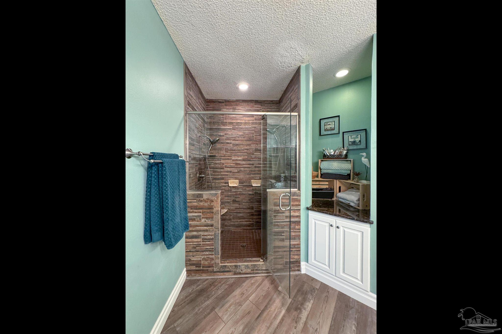 Navarre, Florida 32566, United States, 4 Bedrooms Bedrooms, ,2 BathroomsBathrooms,Residential,Pending,26303