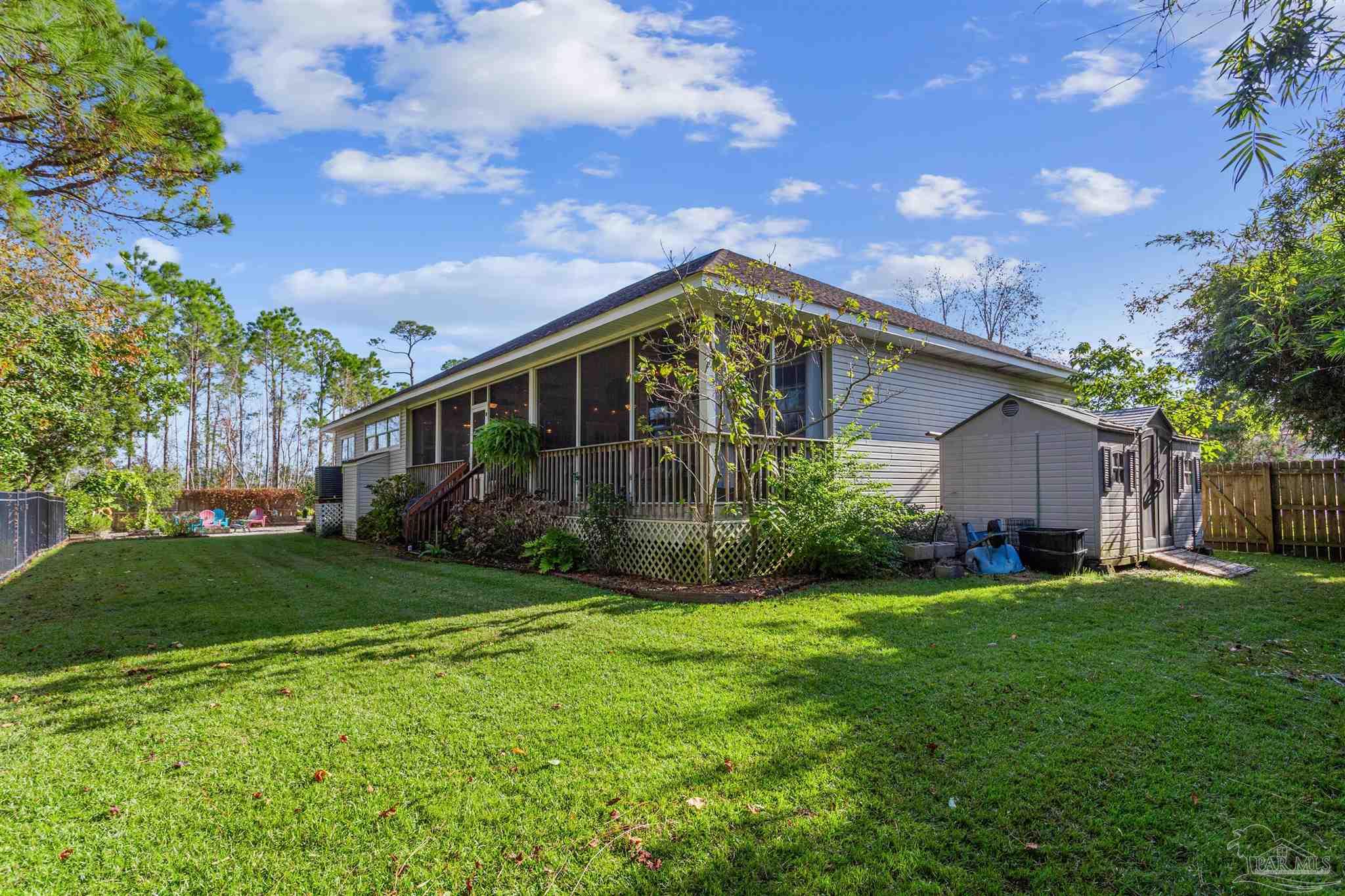 Navarre, Florida 32566, United States, 4 Bedrooms Bedrooms, ,2 BathroomsBathrooms,Residential,Pending,26303