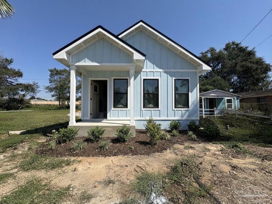 2412 N BAYLEN ST, PENSACOLA, FL 32501 - Image b3fc02fb1b977bf3f96fca57ea28ffa5/3683982411