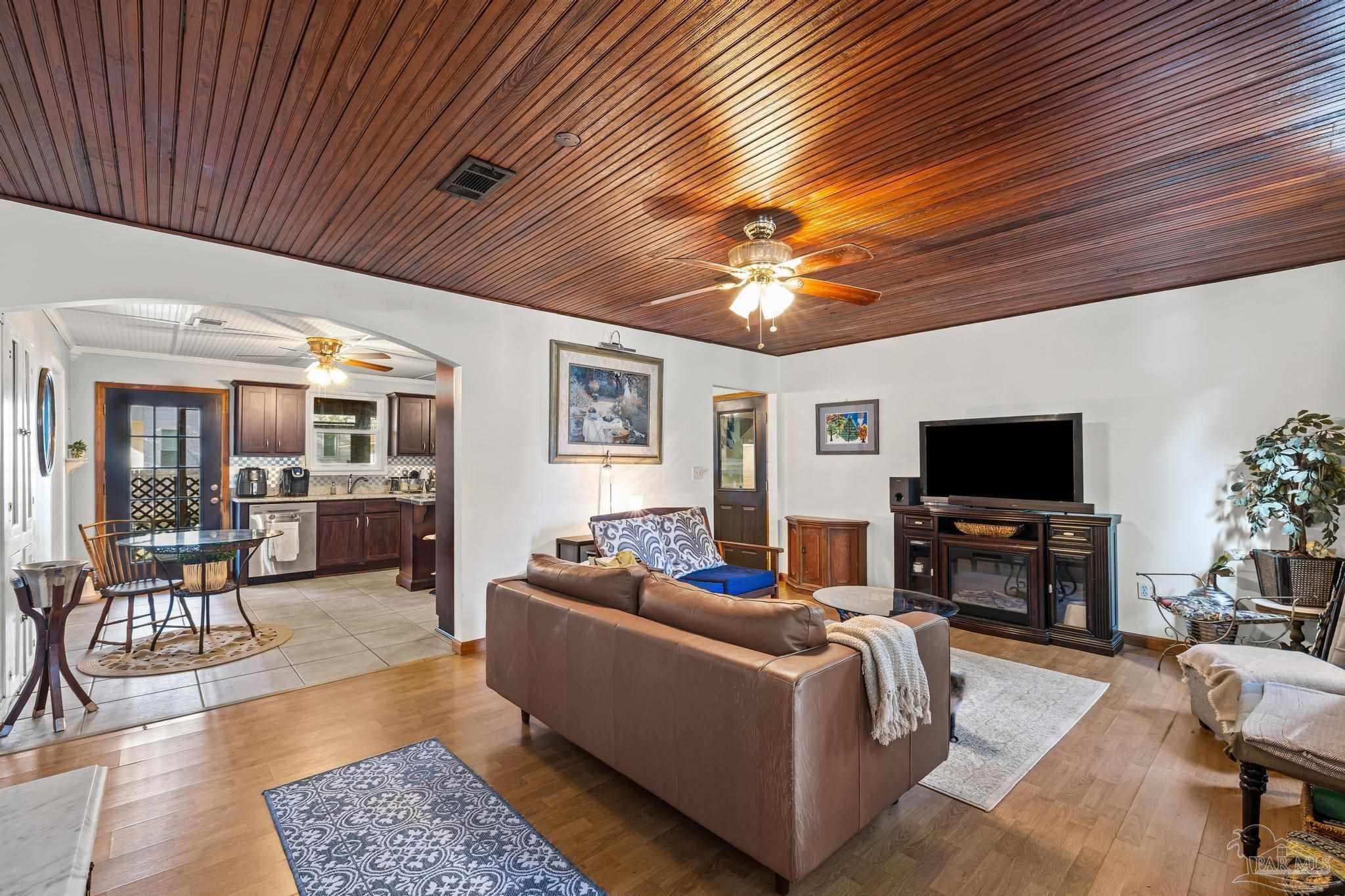 Photo 1 of 66 — 401 N 16th Ave, Pensacola, FL 32501