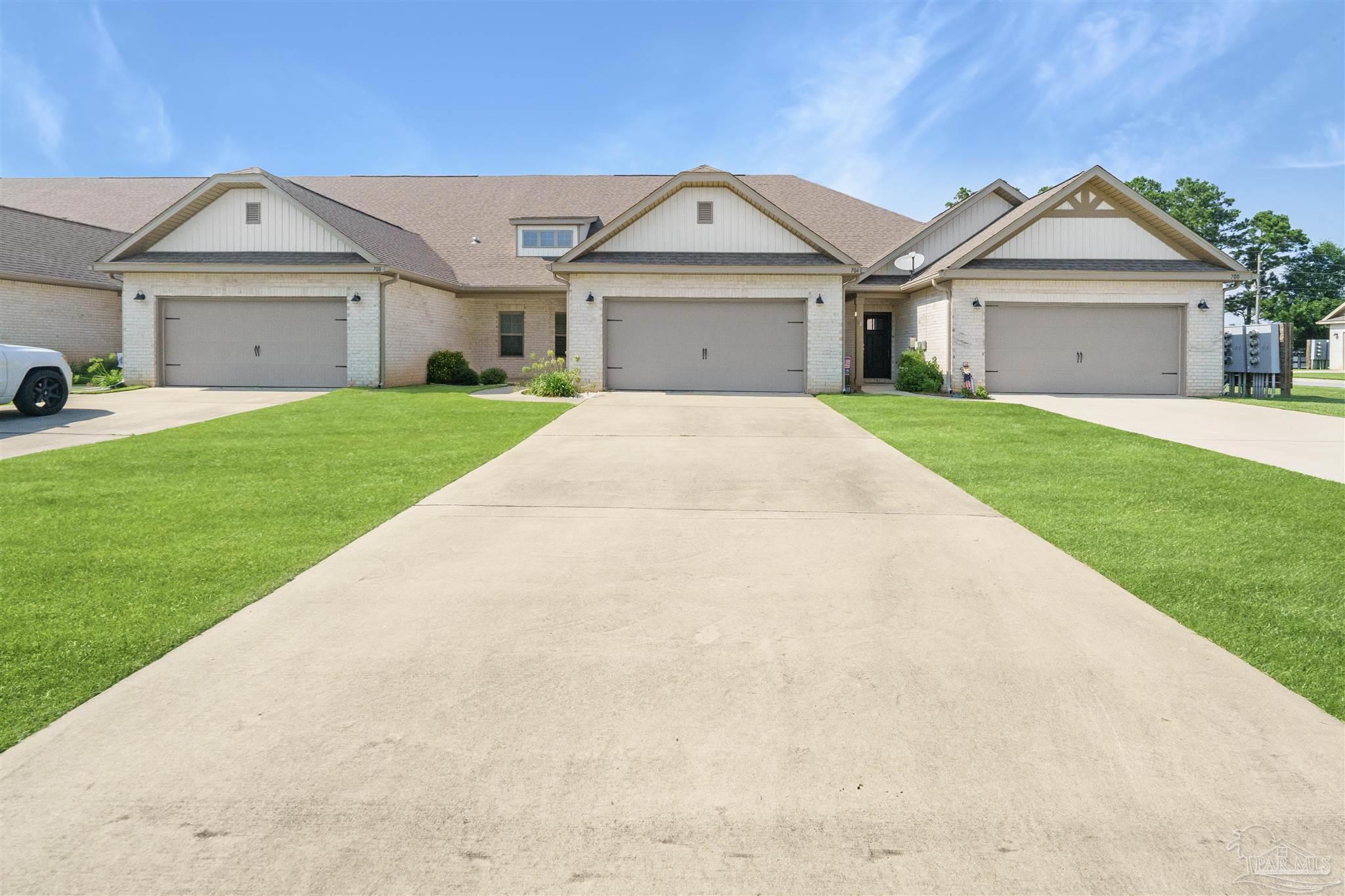 Photo 1 of 18 — 704 Brambling Ct, Cantonment, FL 32533