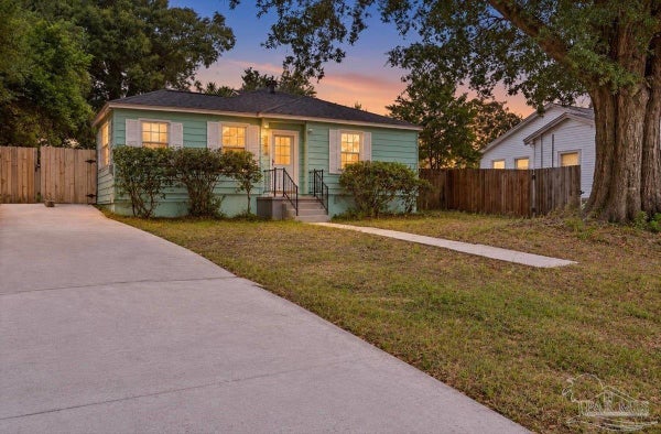 220 WILLOW ST, PENSACOLA, FL 32506 - Image b5a6eb2833806a67d2e58a5a38913c21/1744037887