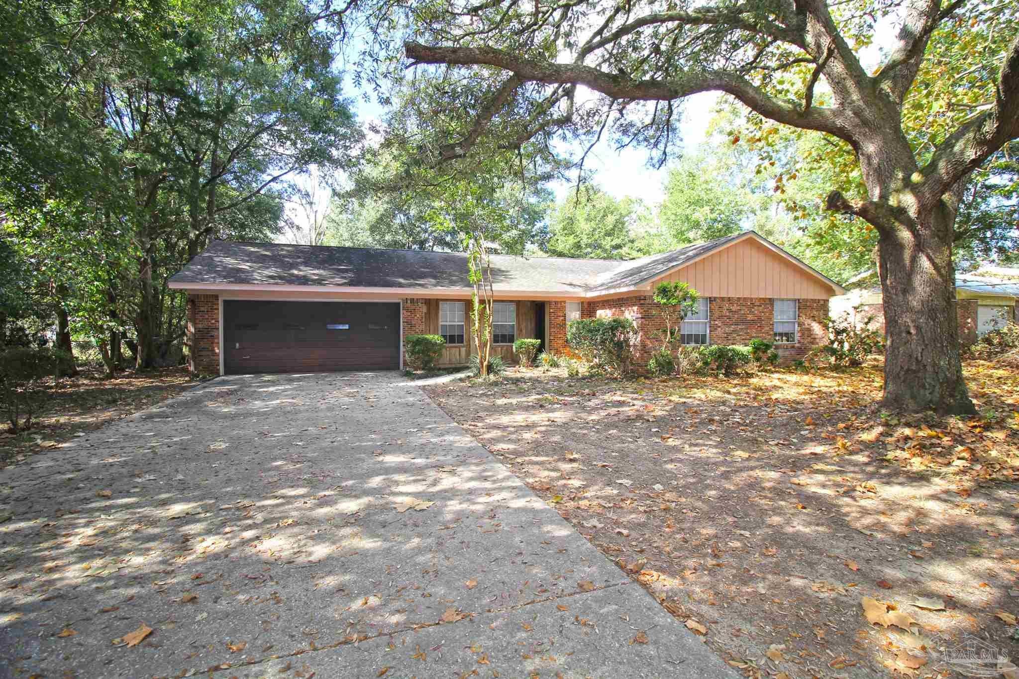 Photo 1 of 23 — 6059 Anderson Ln, Milton, FL 32570