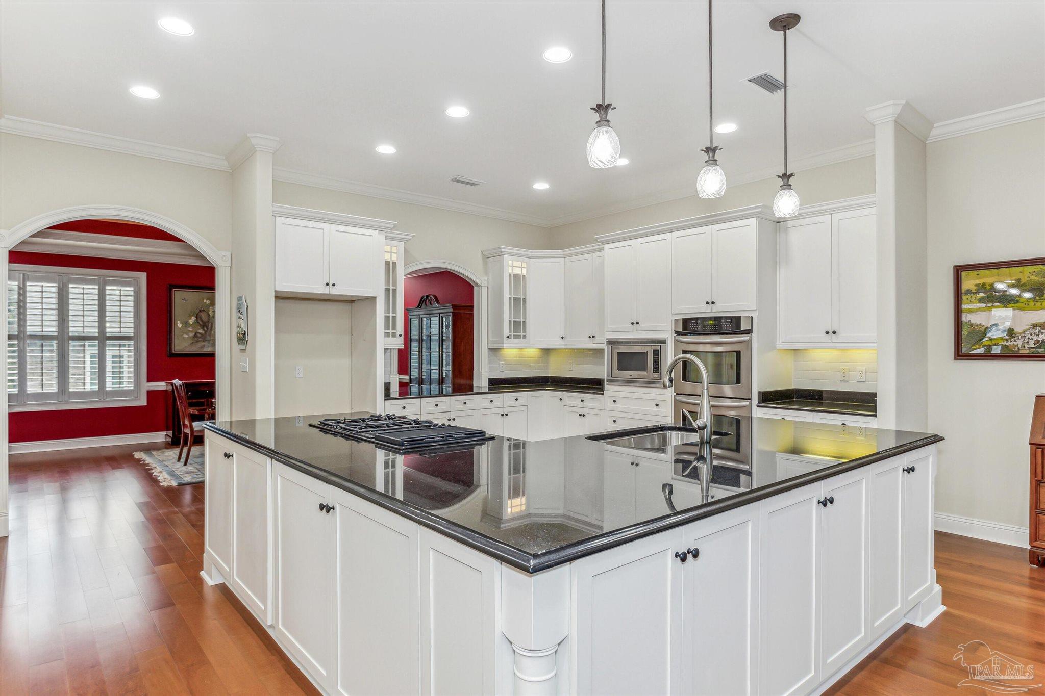 Pensacola, Florida 32507, United States, 3 Bedrooms Bedrooms, ,4 BathroomsBathrooms,Residential,Active,206041